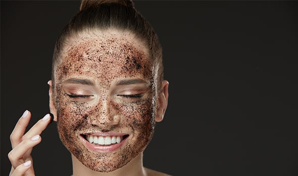 لایه-برداری-پوست-با-اسکراب-خانگی