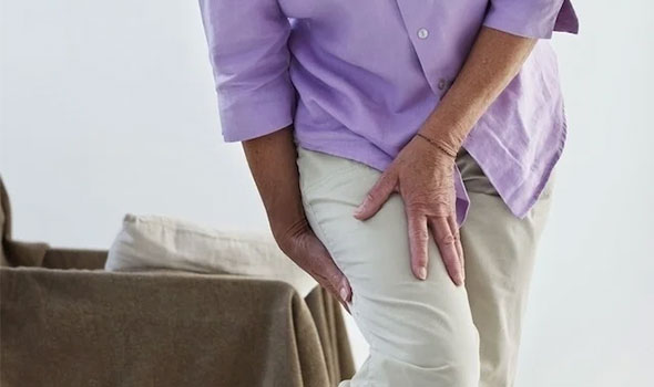 تشخیص درد سیاتیک پای راست
