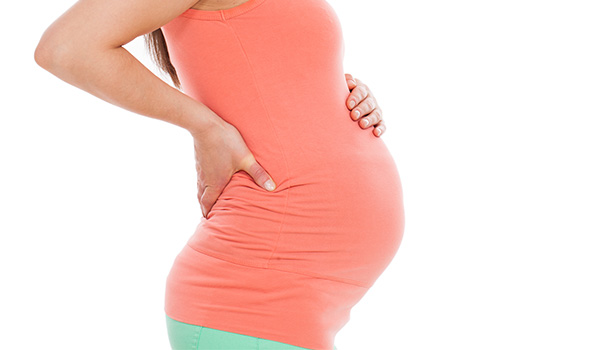 علت کمر درد در زنان باردار